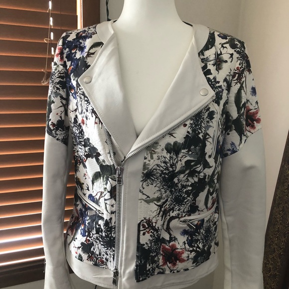 Jacket - Picture 2 of 15